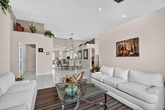 10299 Utopia Circle W Property Photo 9
