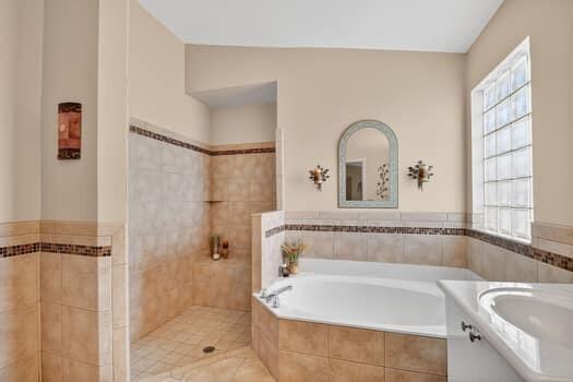 10299 Utopia Circle W Property Photo 27