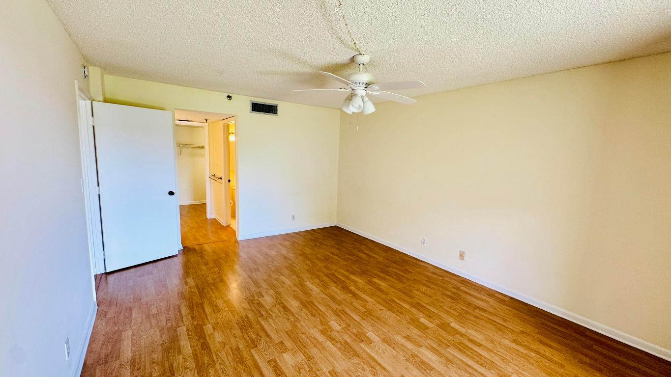 7030 Half Moon Circle 121 Property Photo 33