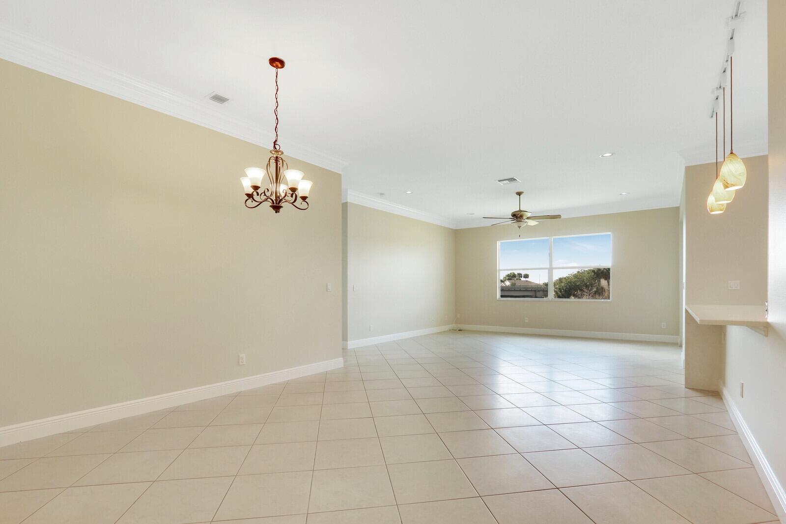 10007 Sw Ambrose Way Property Photo 8
