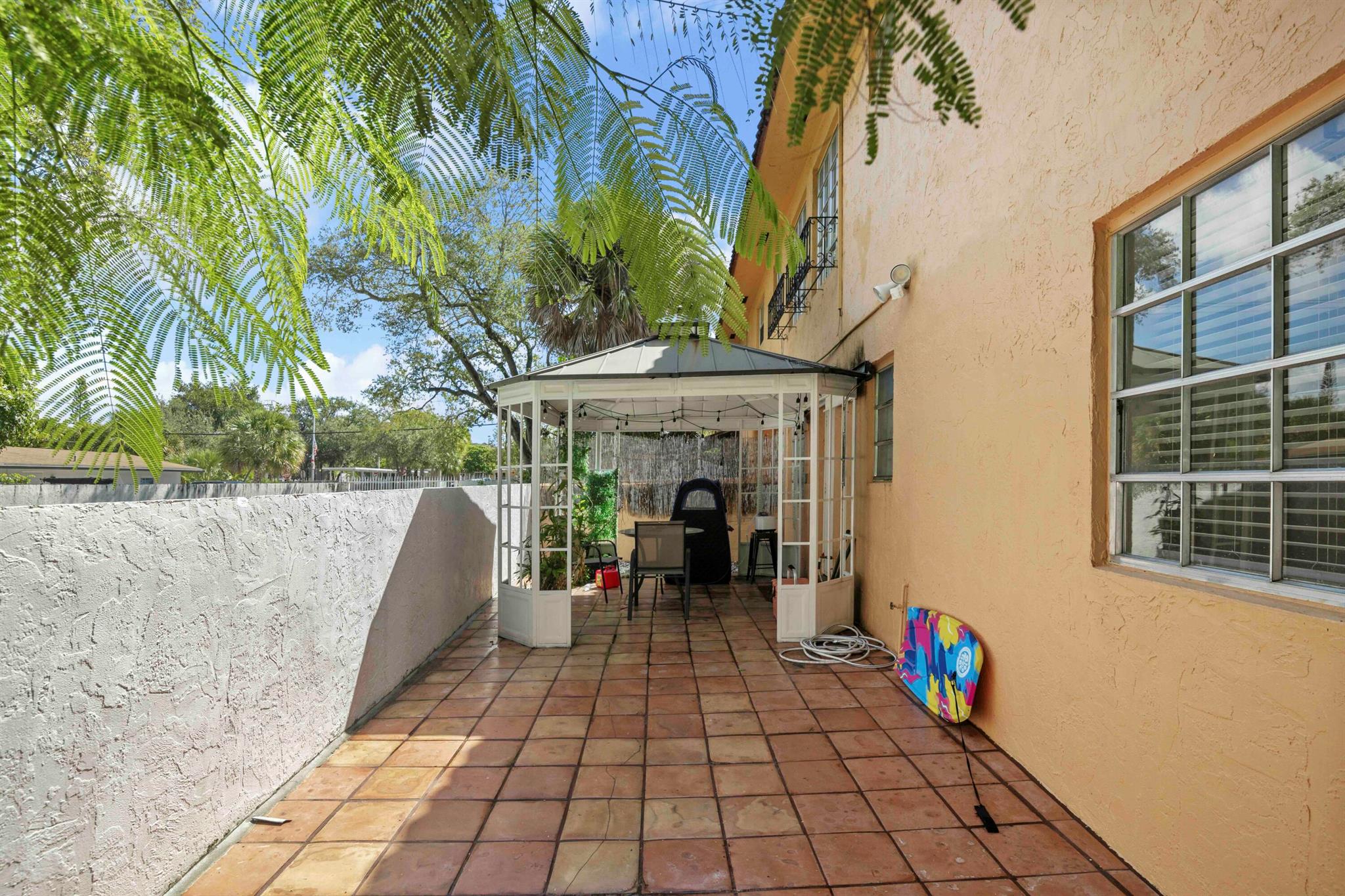 1545 Miami Road Property Photo 8