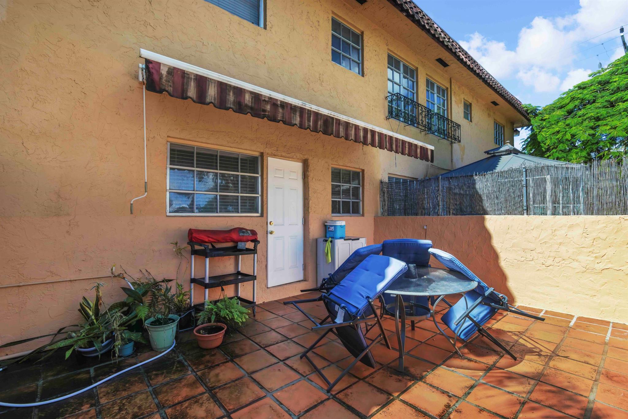 1545 Miami Road Property Photo 9