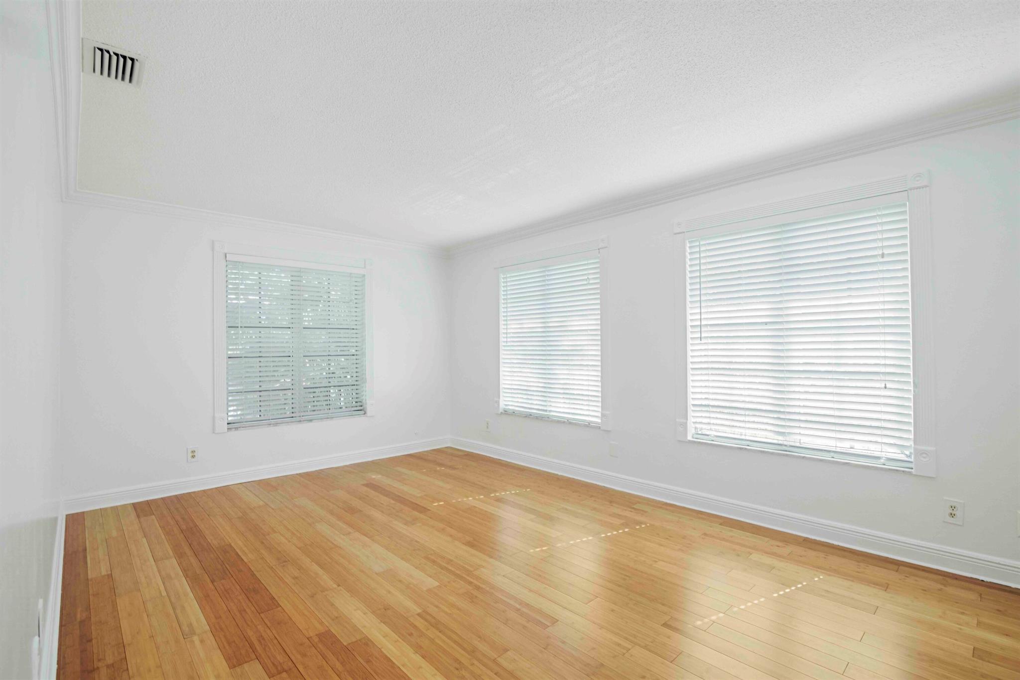 1545 Miami Road Property Photo 21