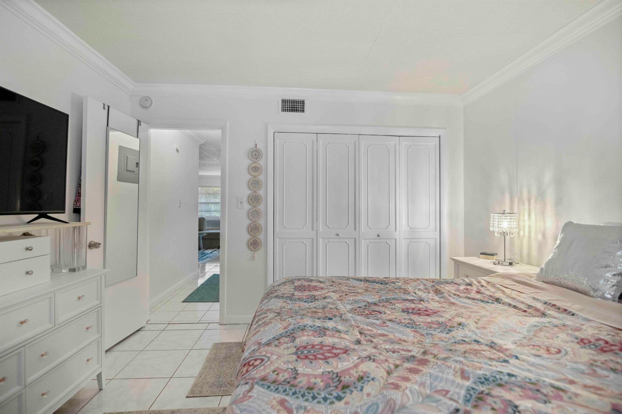 1545 Miami Road Property Photo 24