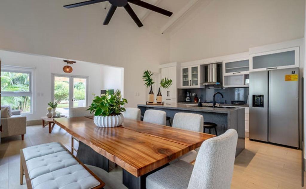 37 00 Property Photo 7