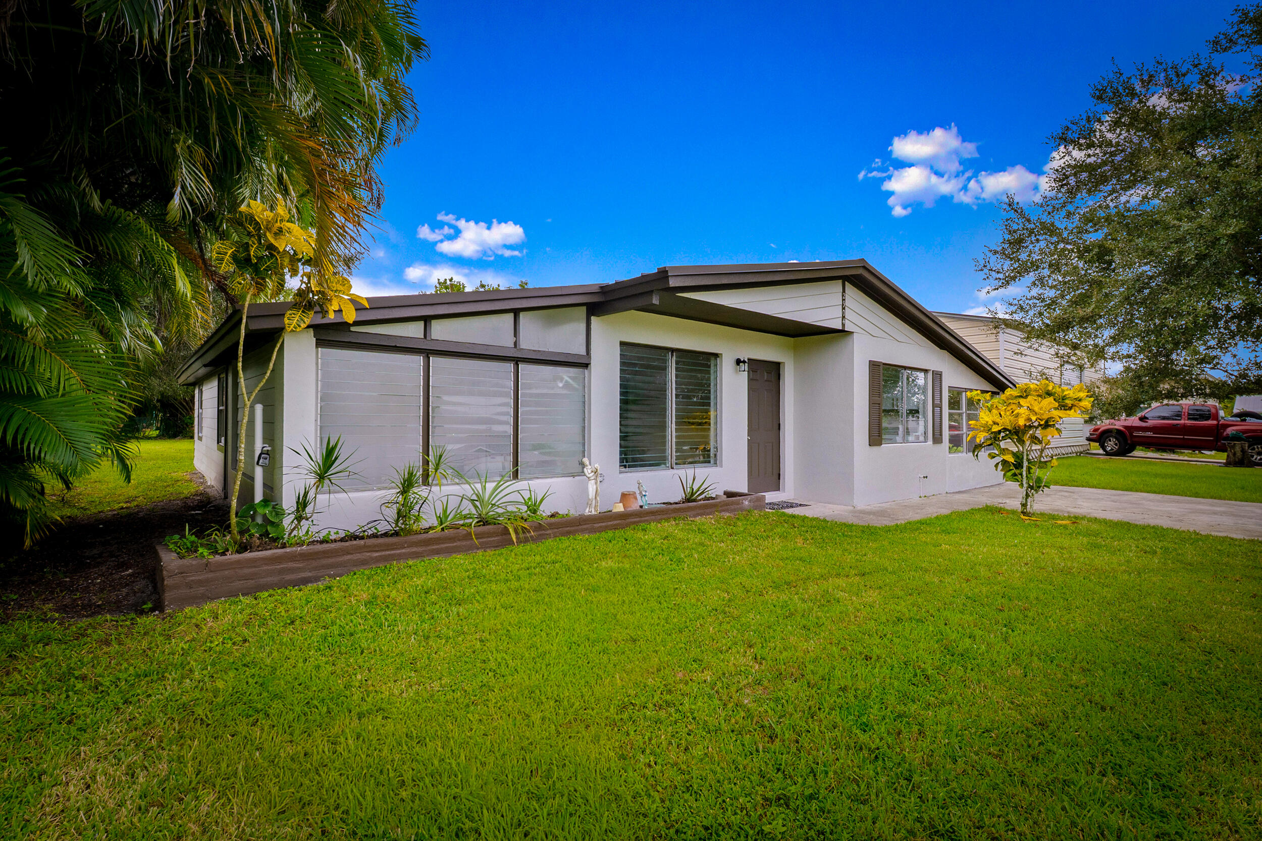 2904 Se Bamboo Street Property Photo 3