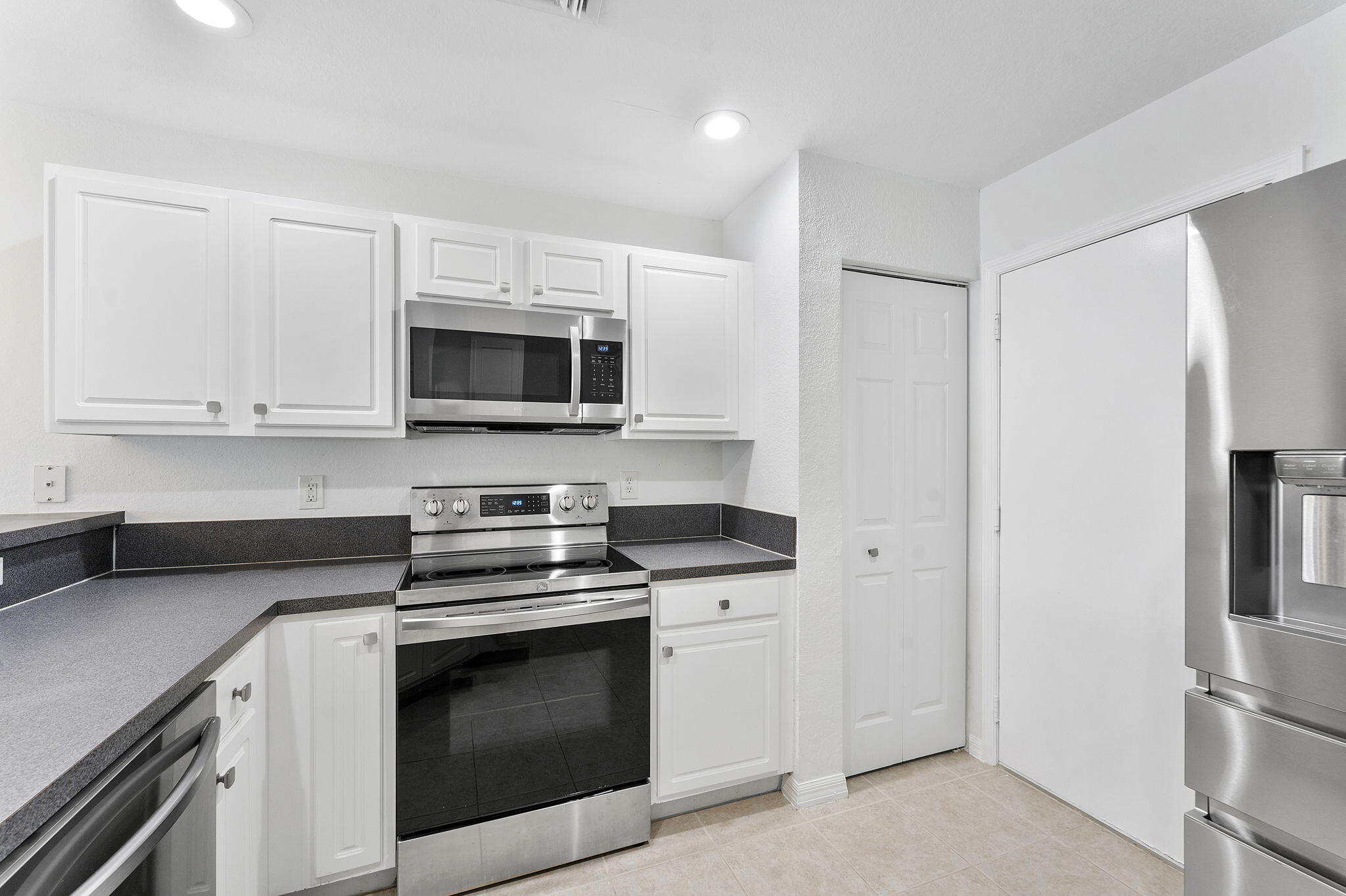 16129 Sierra Palms Drive Property Photo 11