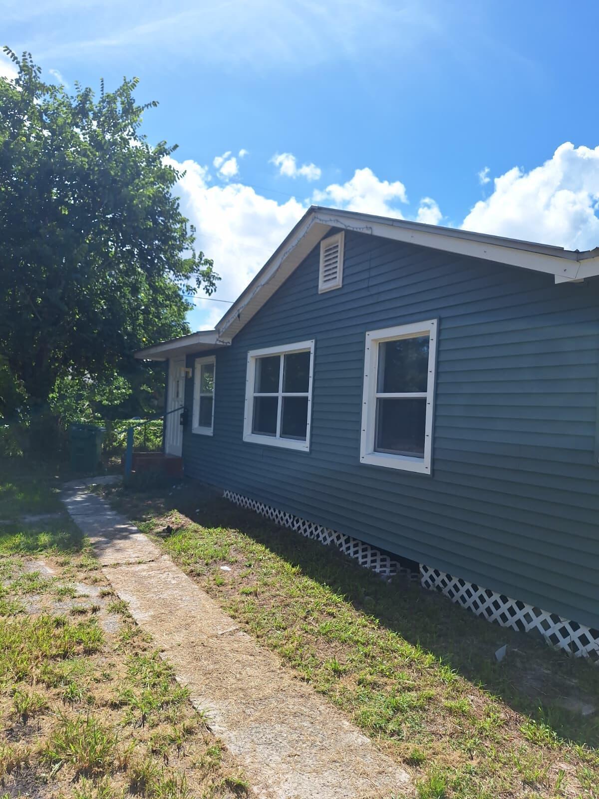 2107 S 34th Street Property Photo 1