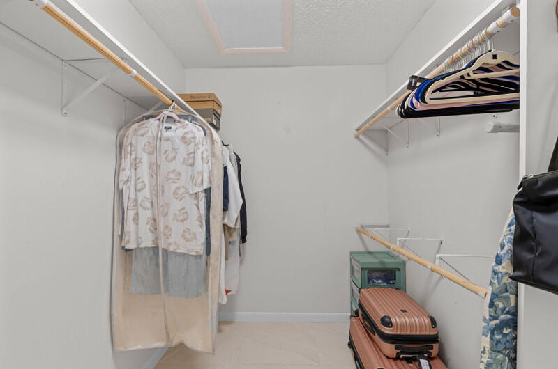 702 Wingfoot Drive D Property Photo 24
