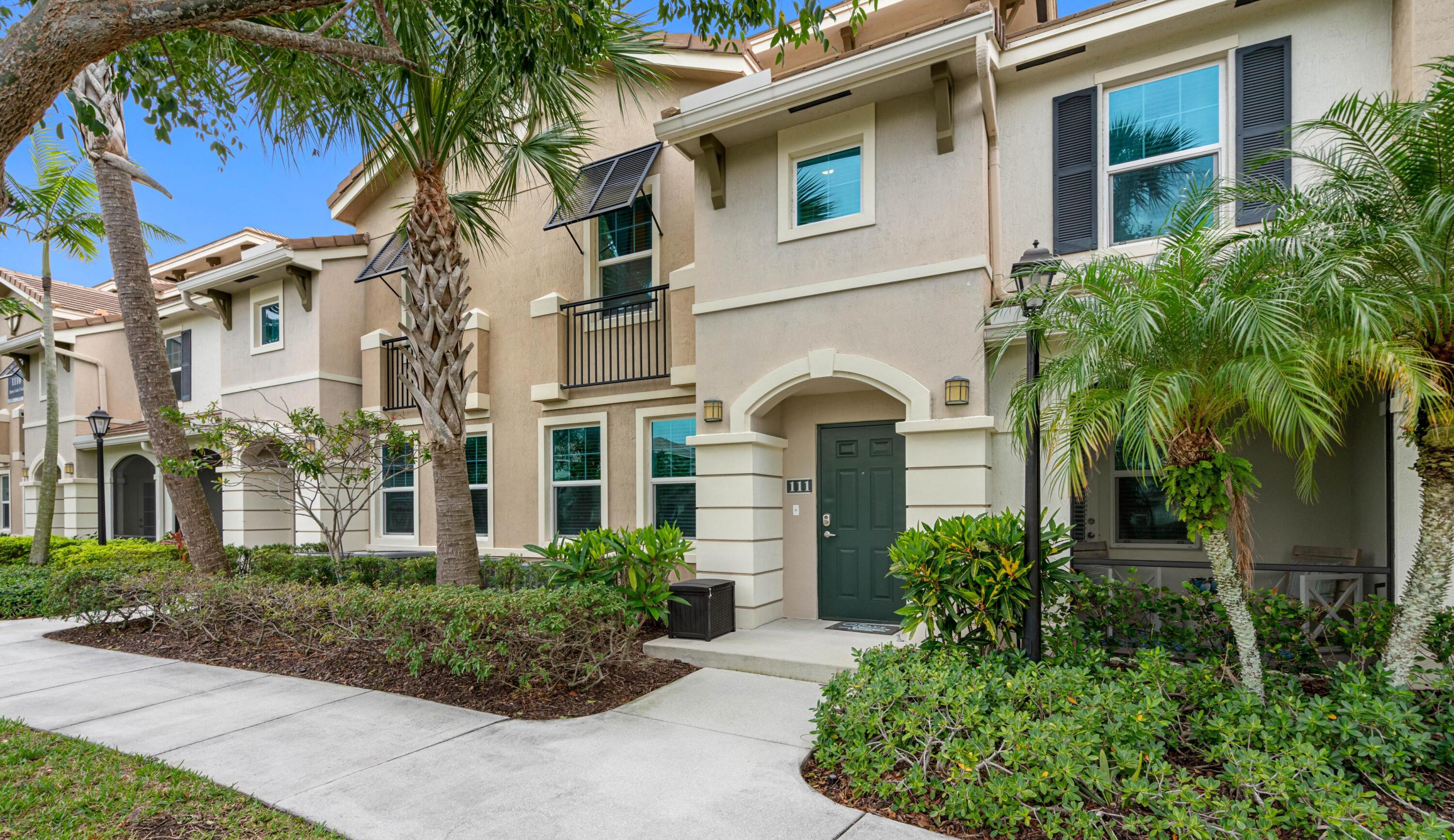 R11128605 Property Photo 1