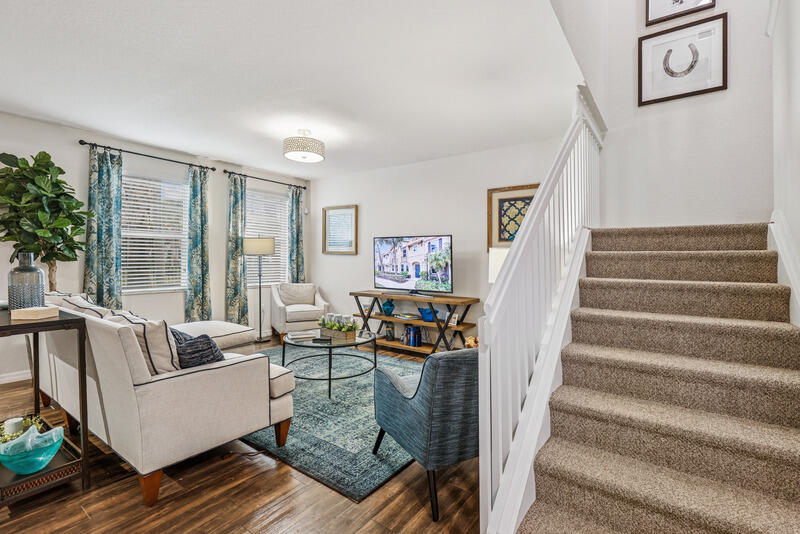 R11128605 Property Photo 2