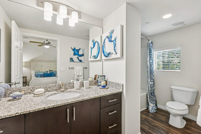 R11128605 Property Photo 6