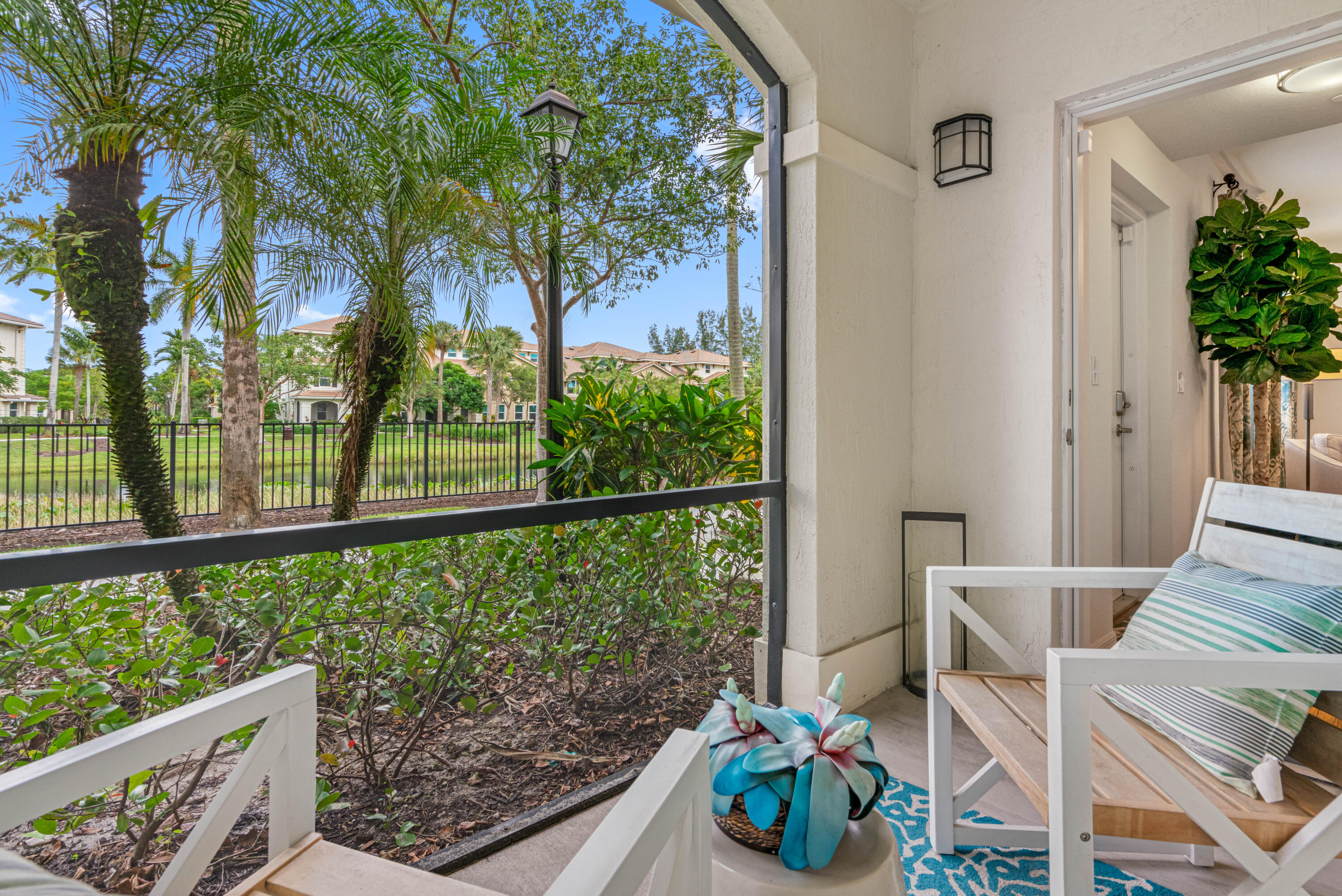 R11128605 Property Photo 11