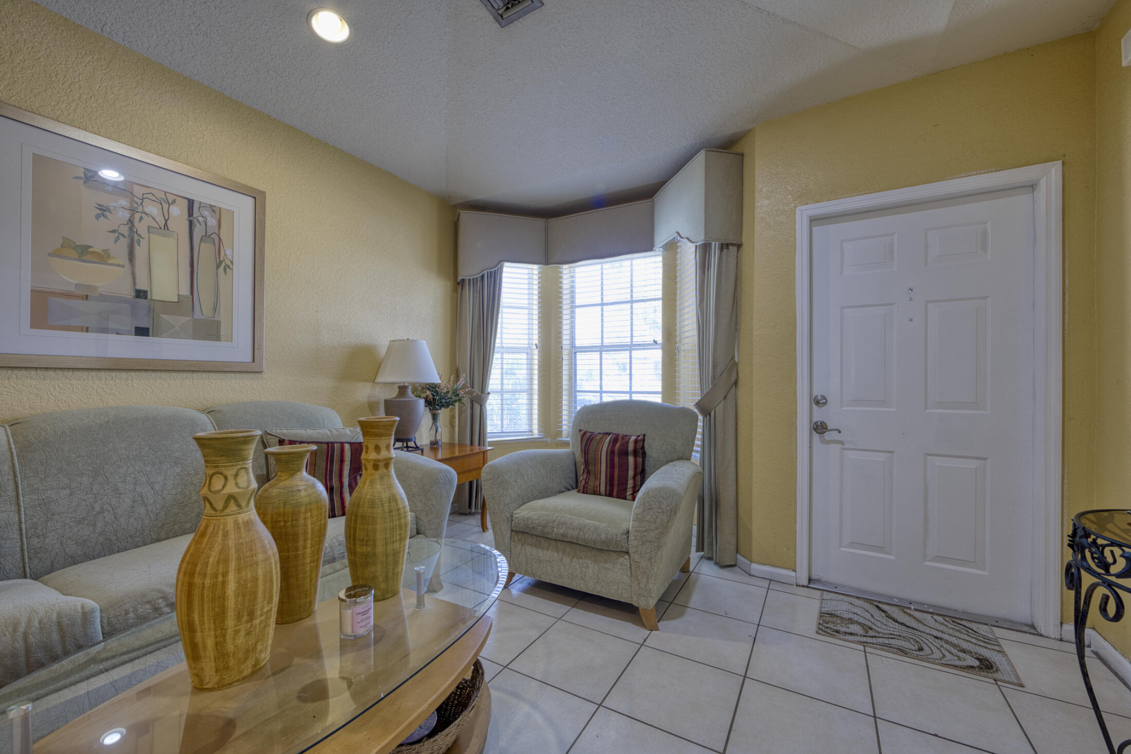 416 Circle Drive S Property Photo 4