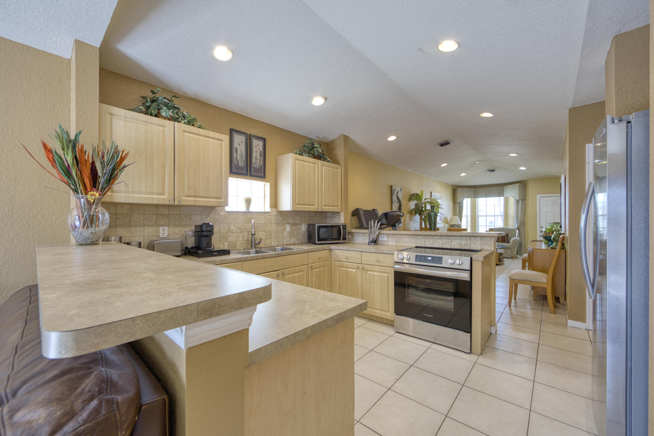 416 Circle Drive S Property Photo 10