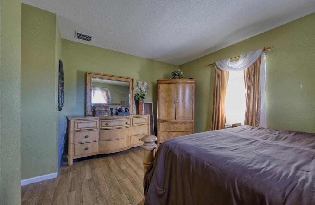 416 Circle Drive S Property Photo 12