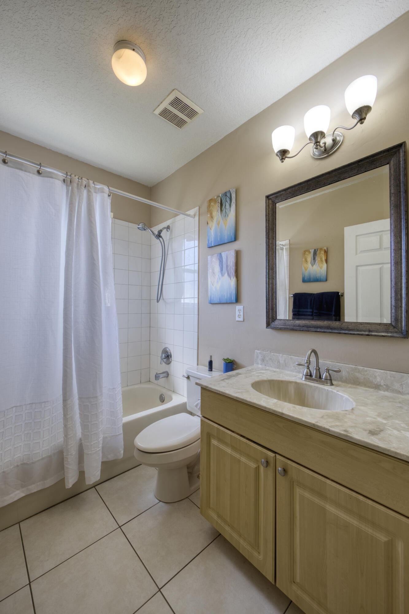 416 Circle Drive S Property Photo 13