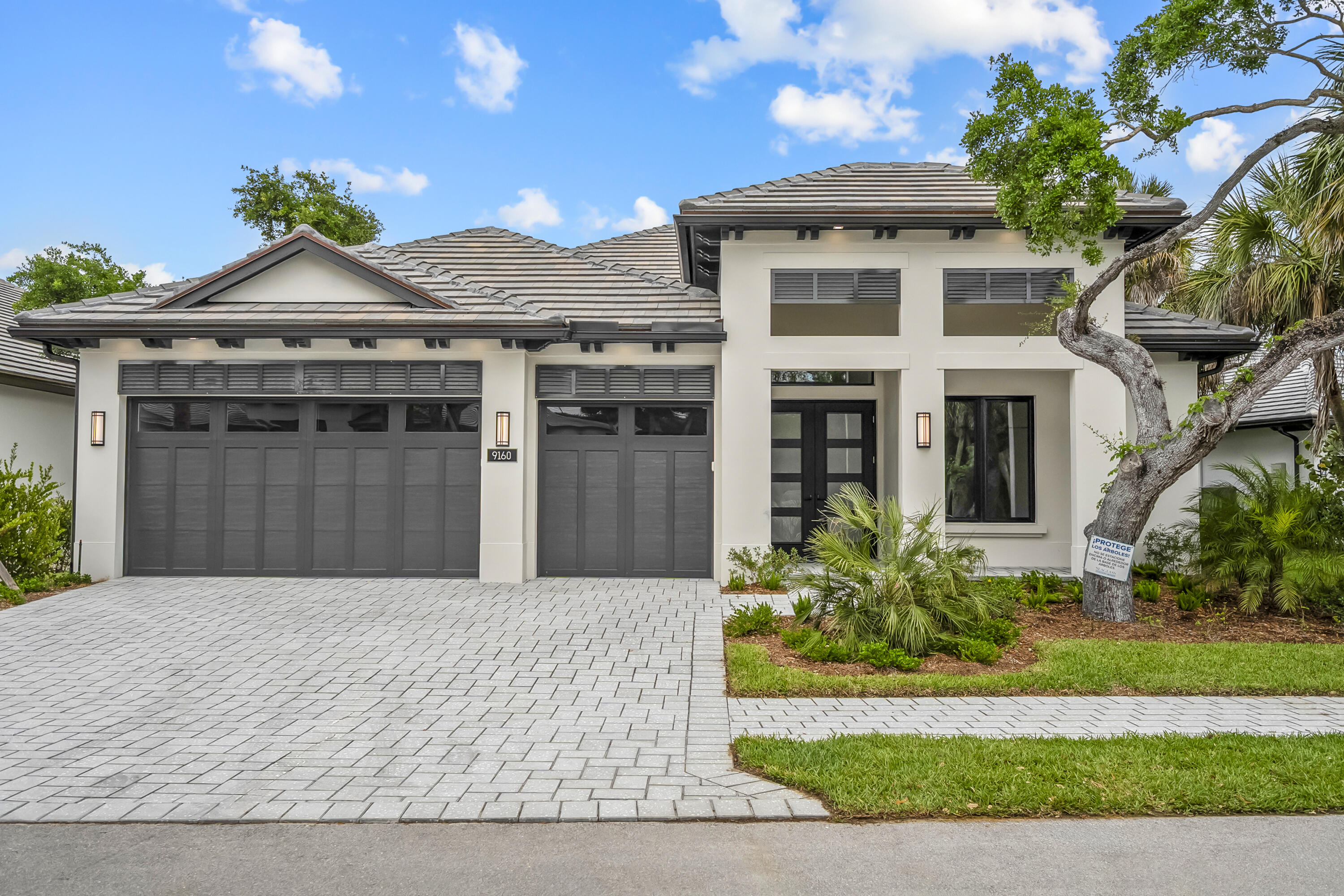 9160 Seaglass Court Property Photo 1