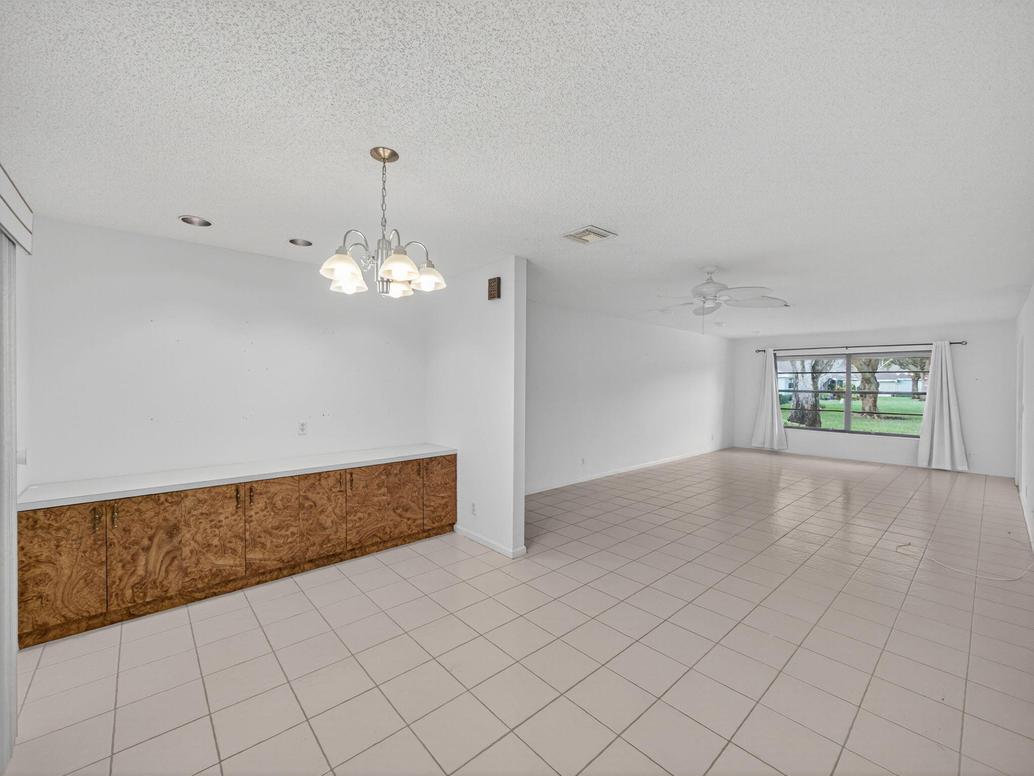 4355 Cedar Tree Place B Property Photo 7