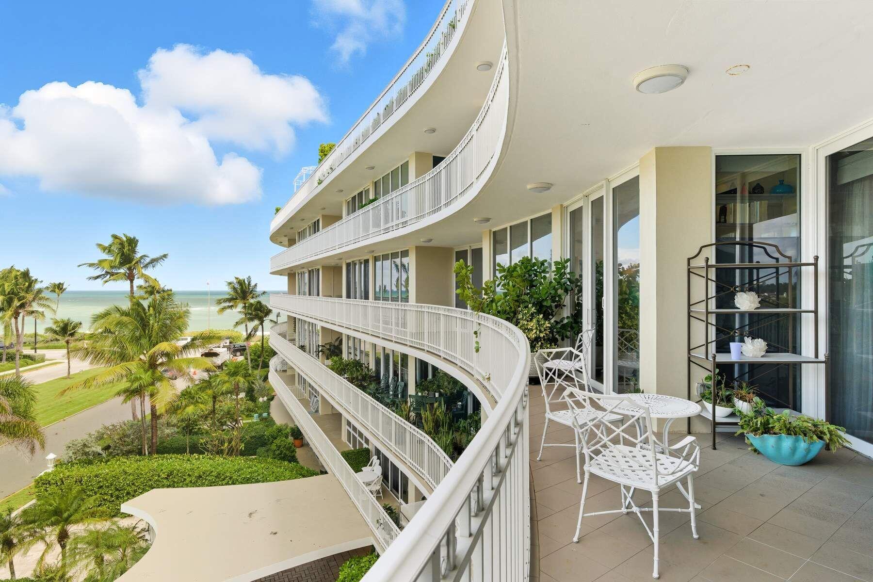 100 Royal Palm Way F4