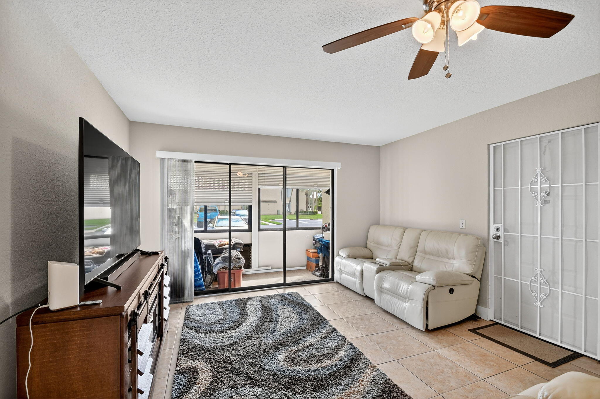 815 Sky Pine Way B1 Property Photo 7