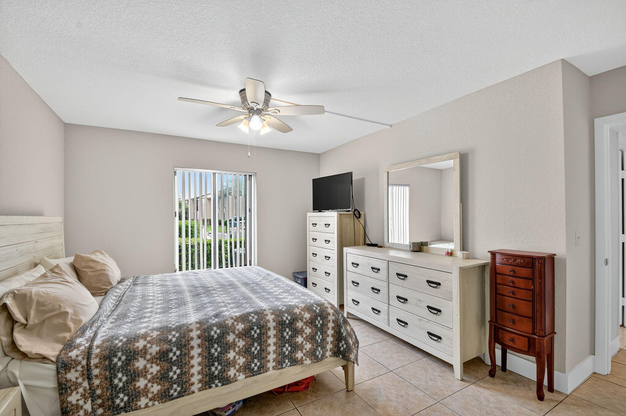 815 Sky Pine Way B1 Property Photo 29