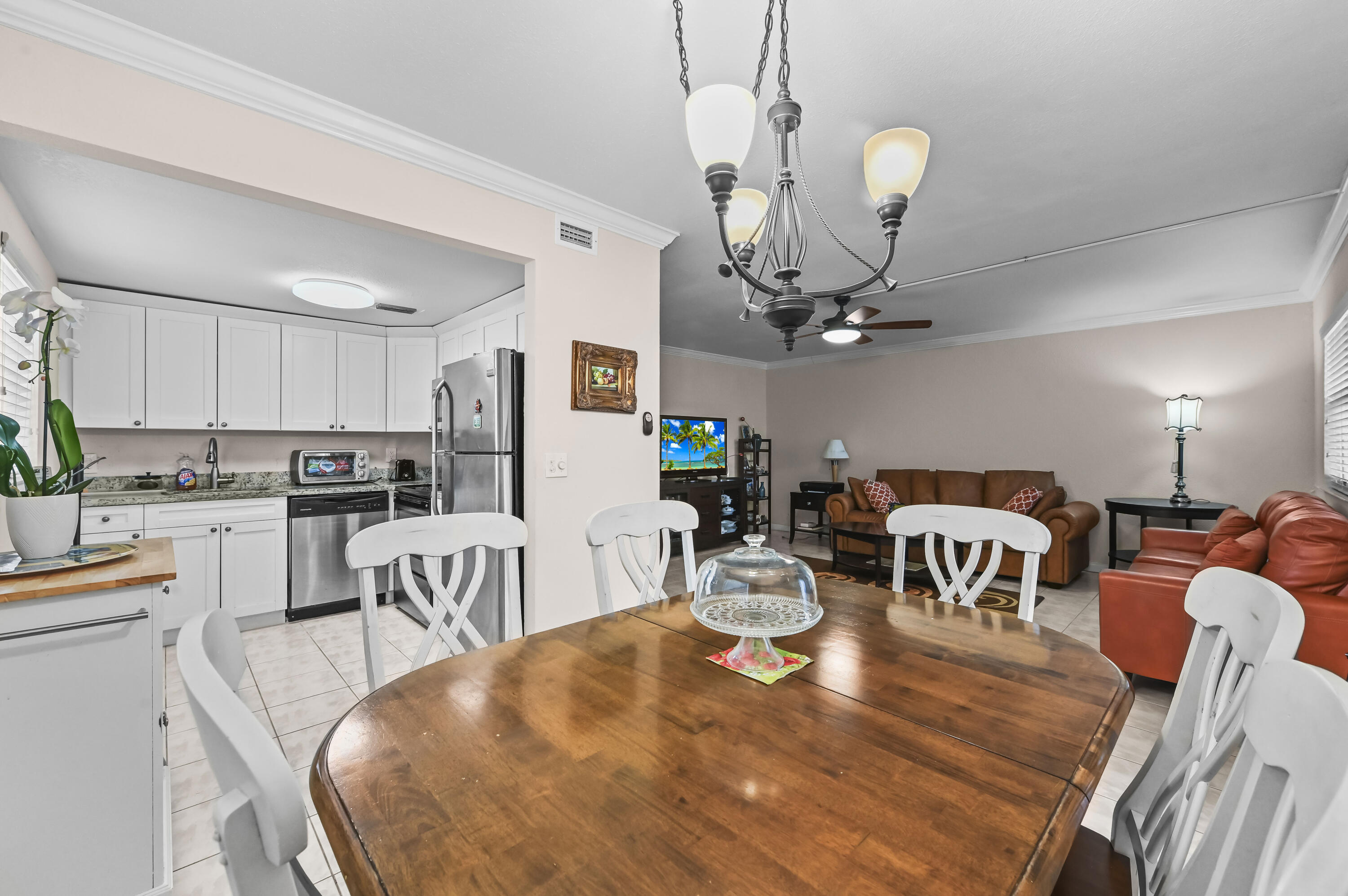 213 Brittany E Property Photo 10