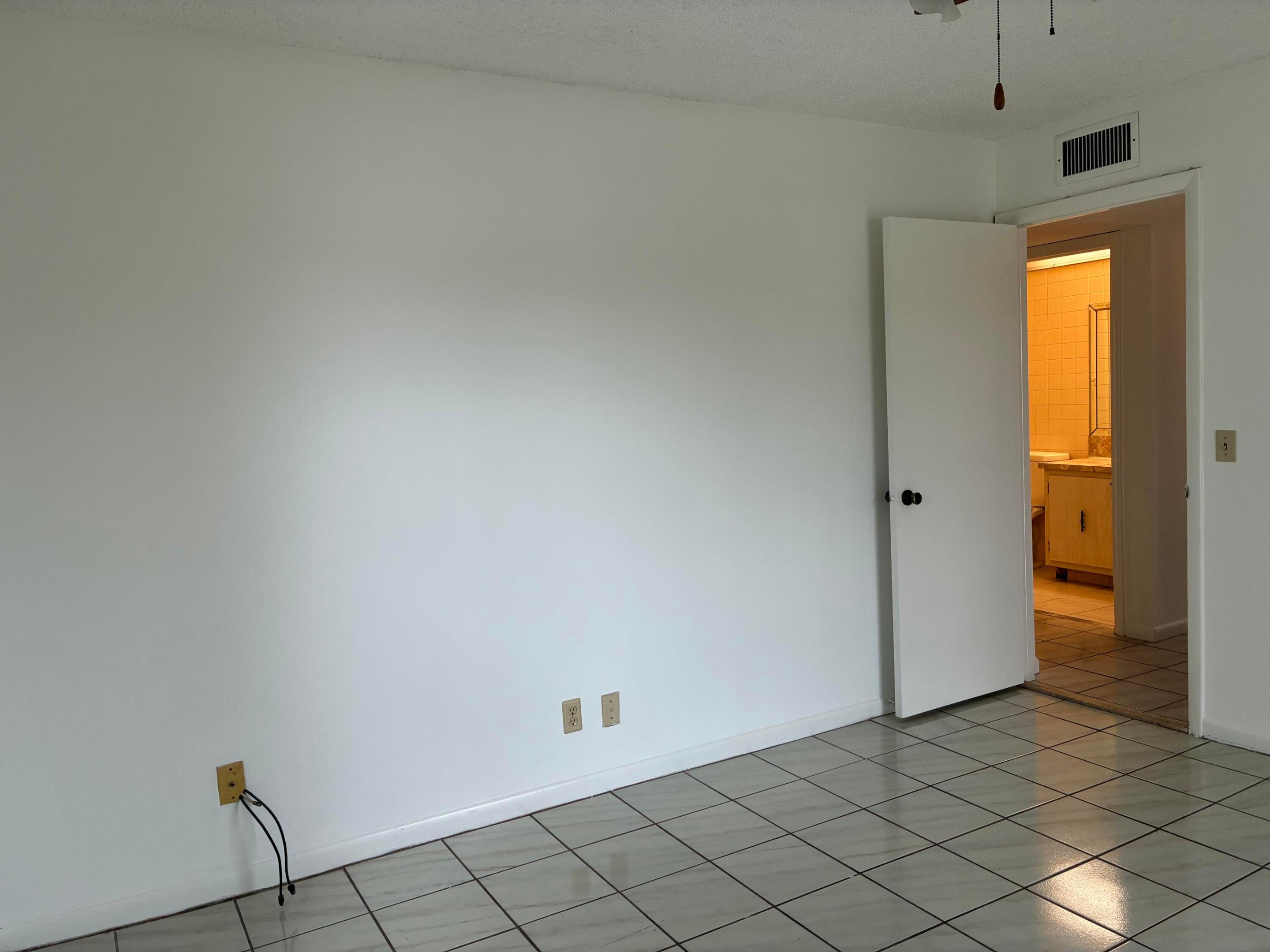 574 Burgundy L 574 Property Photo 25