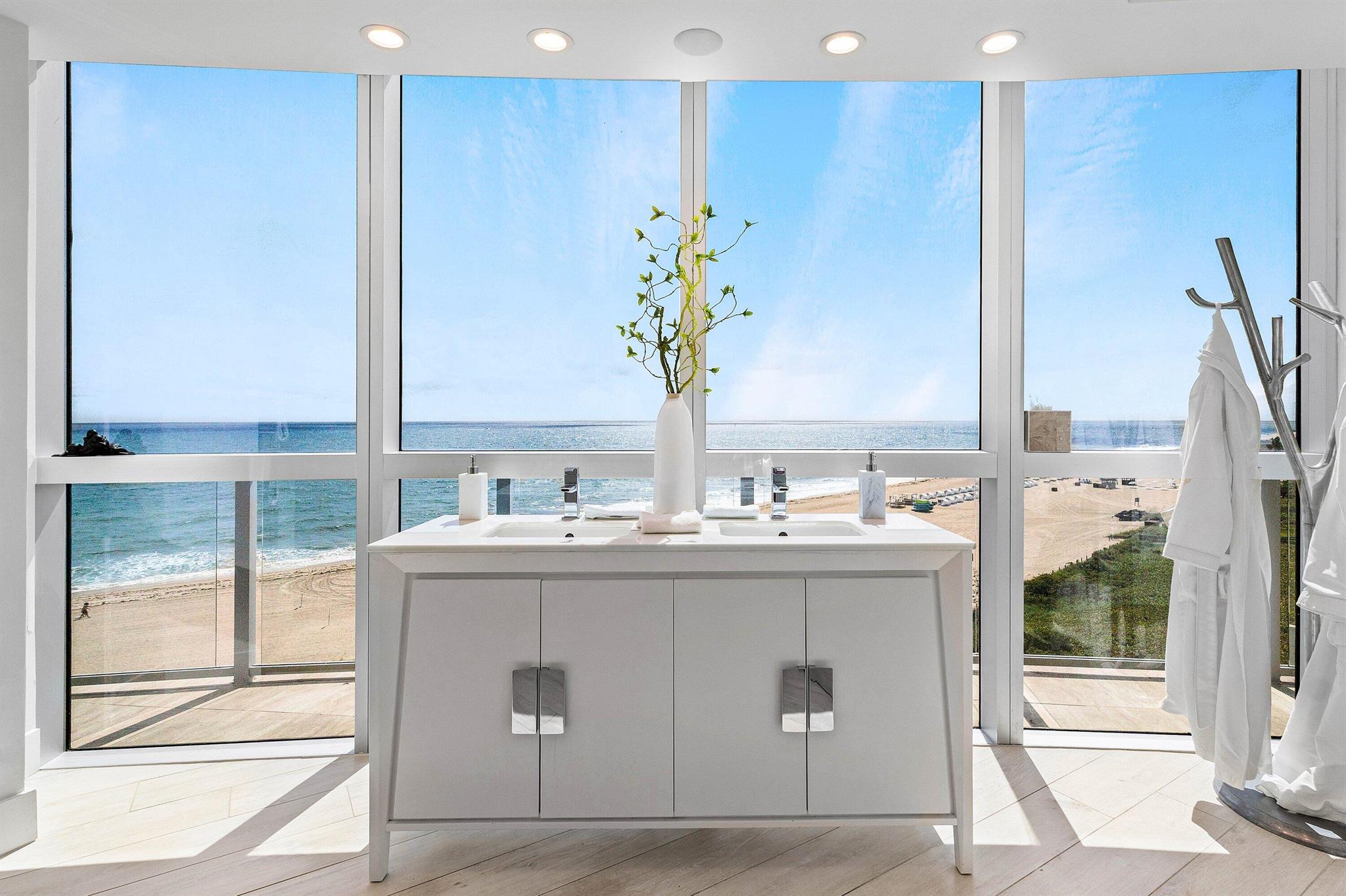 1200 Holiday Drive 602 Property Photo 6