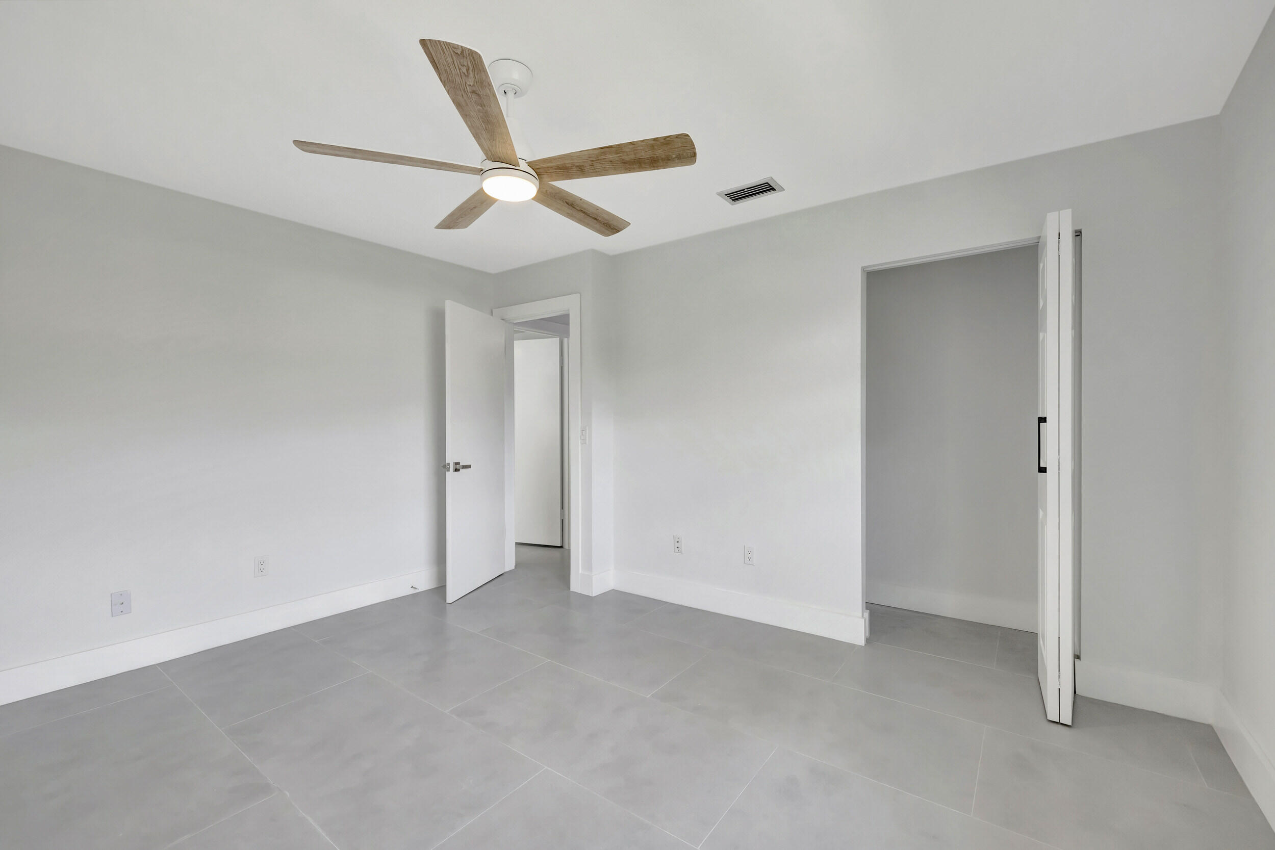 7898 Eastlake Drive 7d Property Photo 22