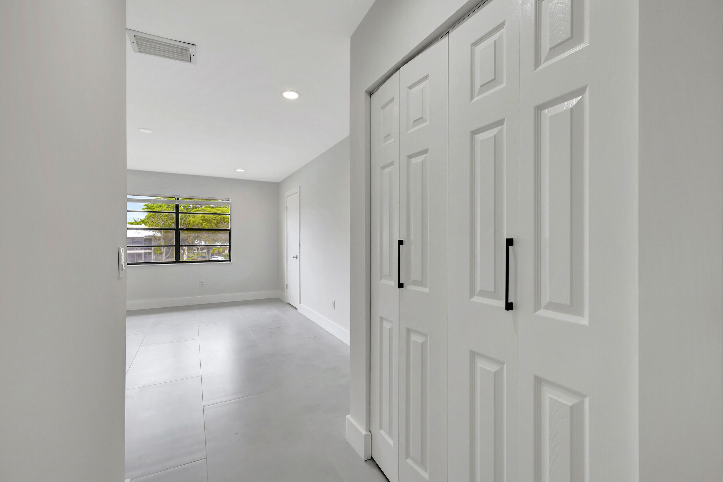7898 Eastlake Drive 7d Property Photo 24