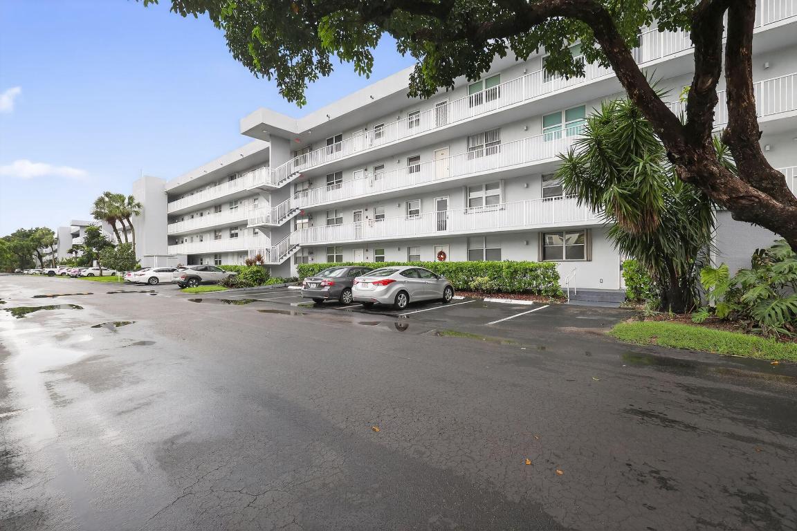 111 Royal Park Drive 4a Property Photo 1