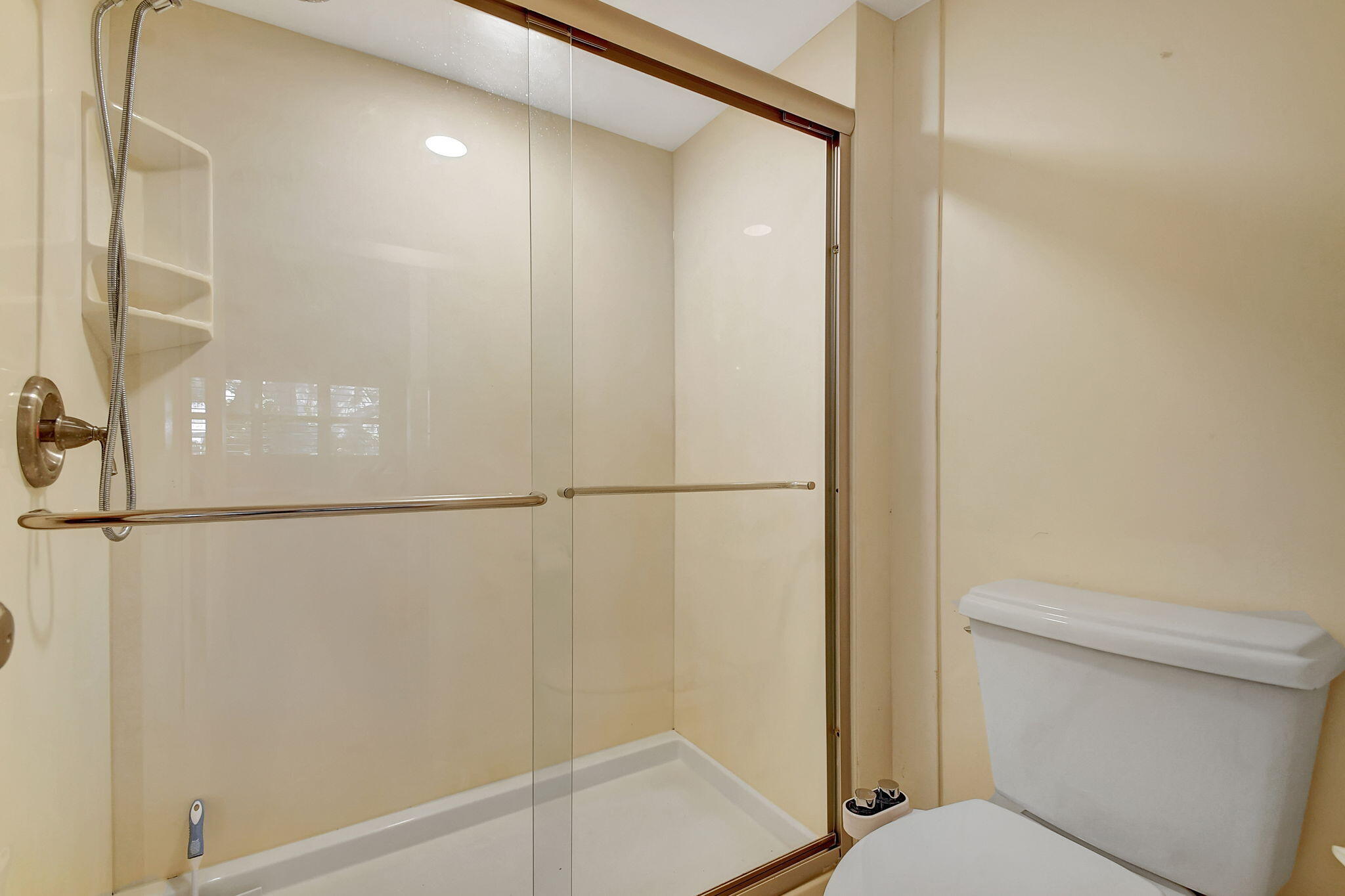 318 Oak Harbour Drive 318 Property Photo 18