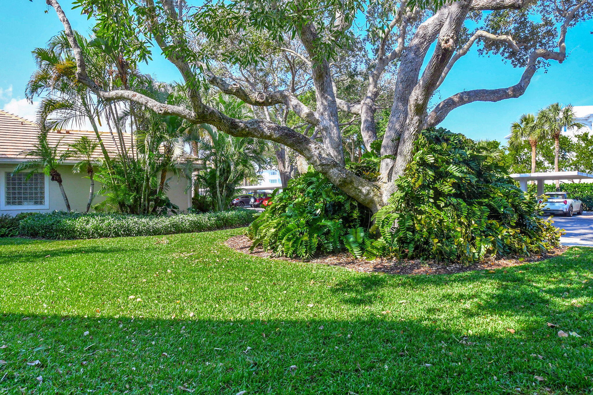 318 Oak Harbour Drive 318 Property Photo 24