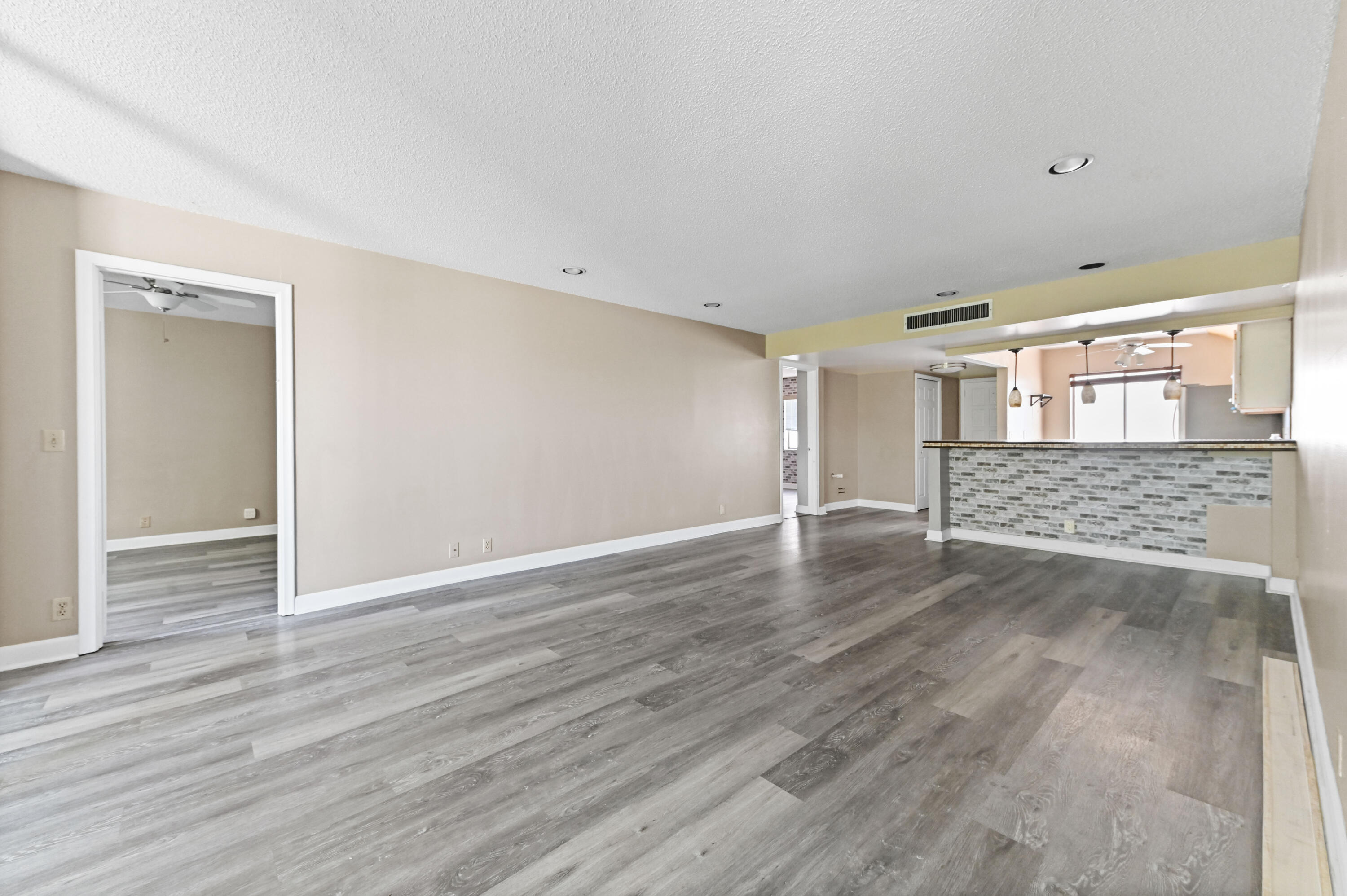 4080 Tivoli Court 202 Property Photo 9
