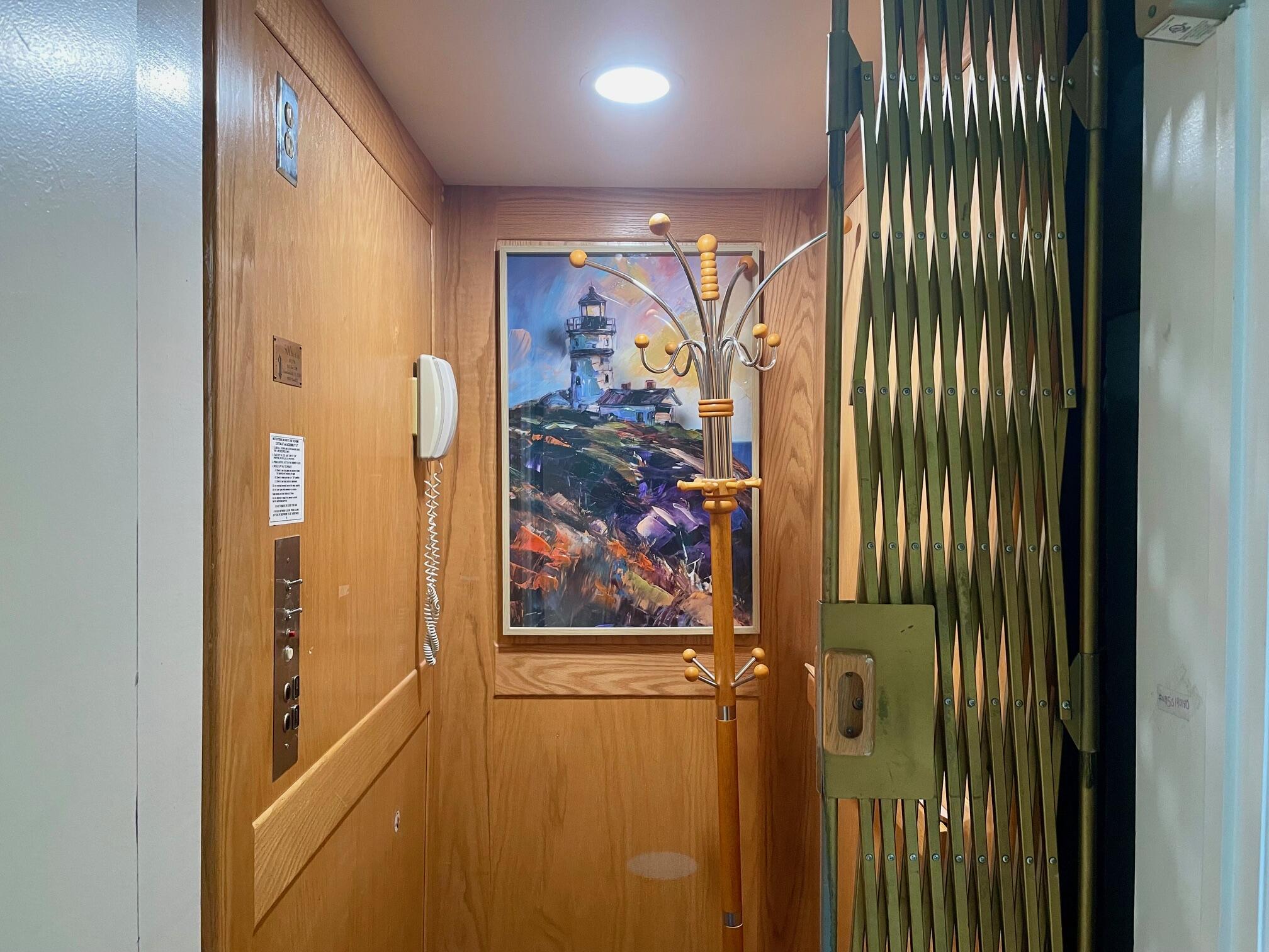 9709 Shadybrook Drive 201 Property Photo 4