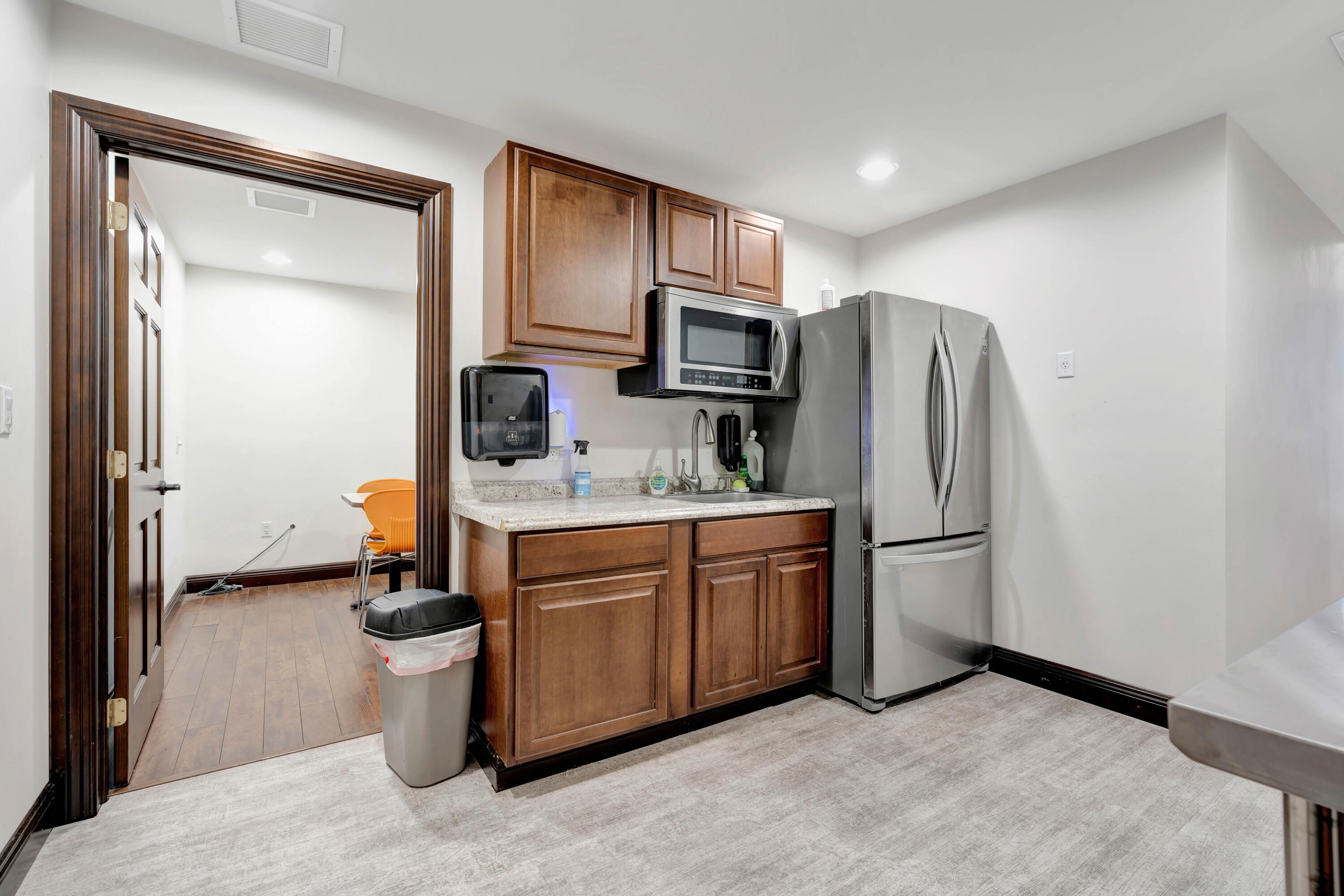 679 Nw Enterprise Drive 102 Property Photo 18