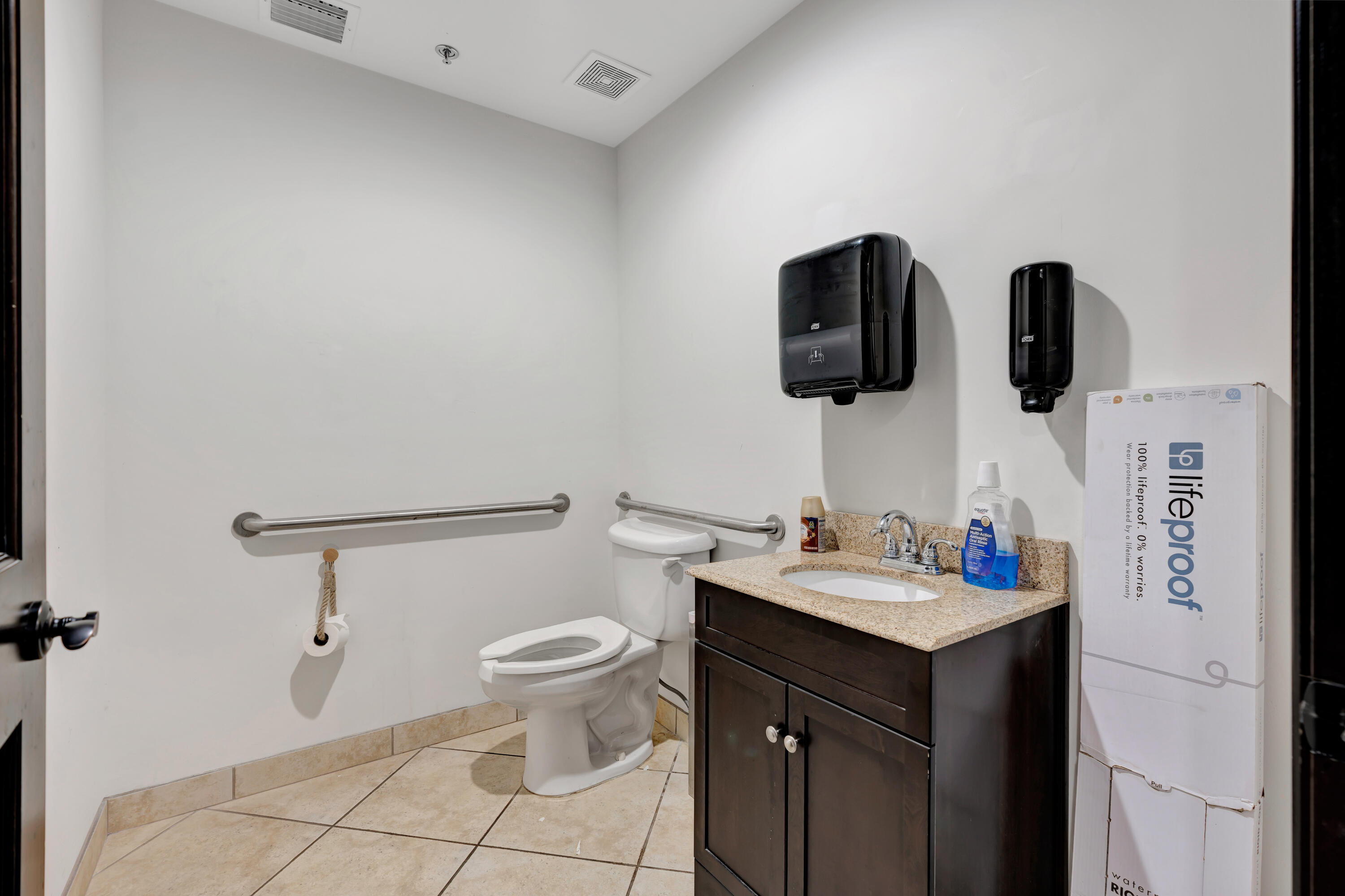 679 Nw Enterprise Drive 102 Property Photo 21