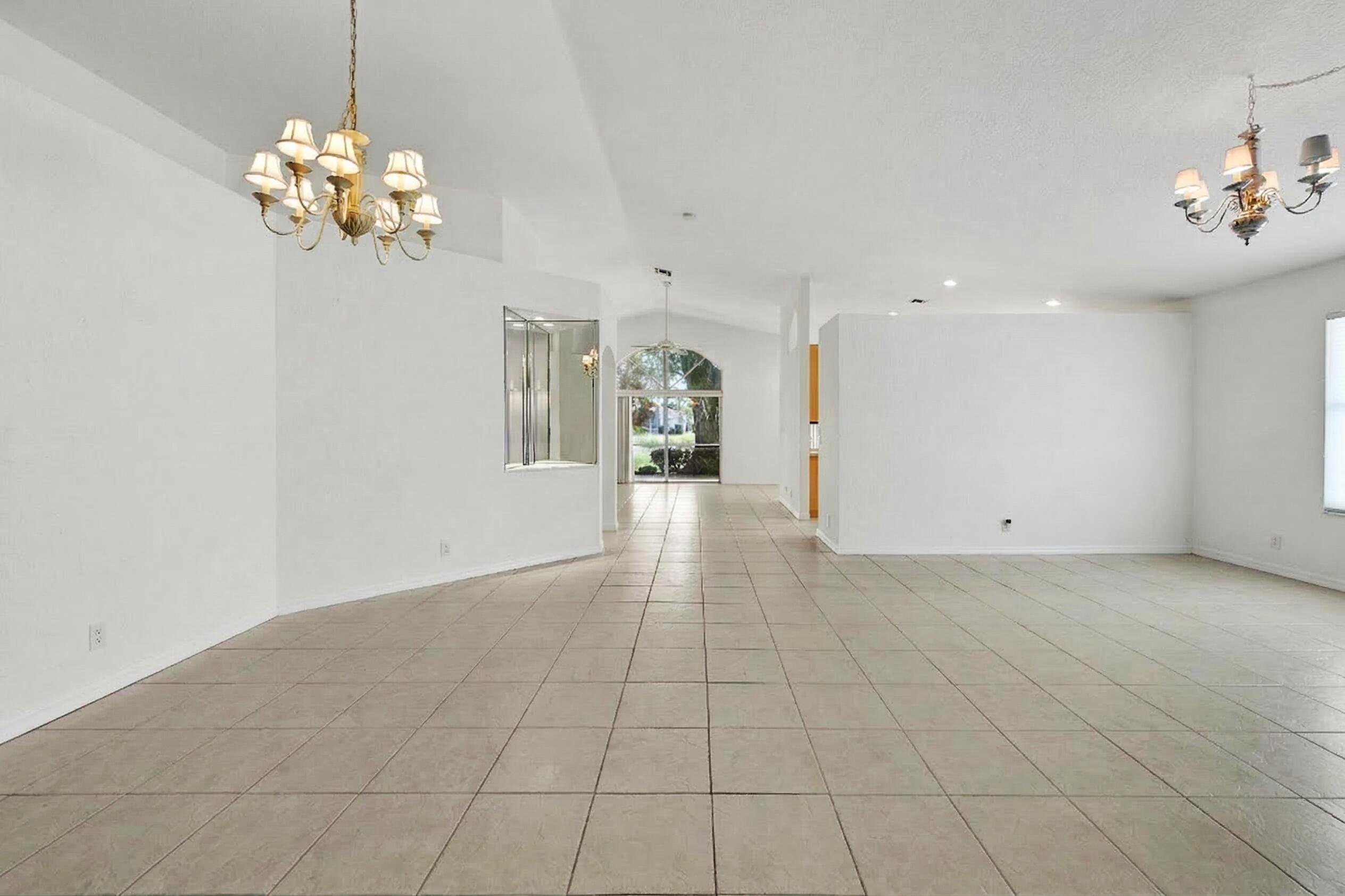 10382 Utopia Circle E Property Photo 6