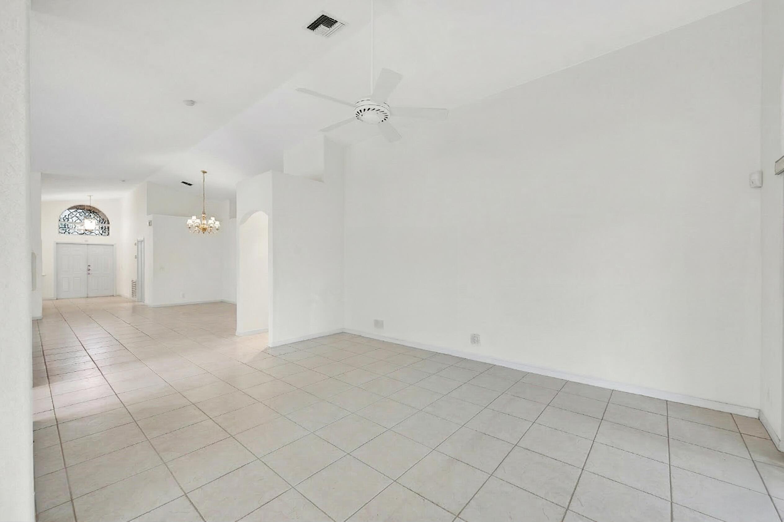 10382 Utopia Circle E Property Photo 8