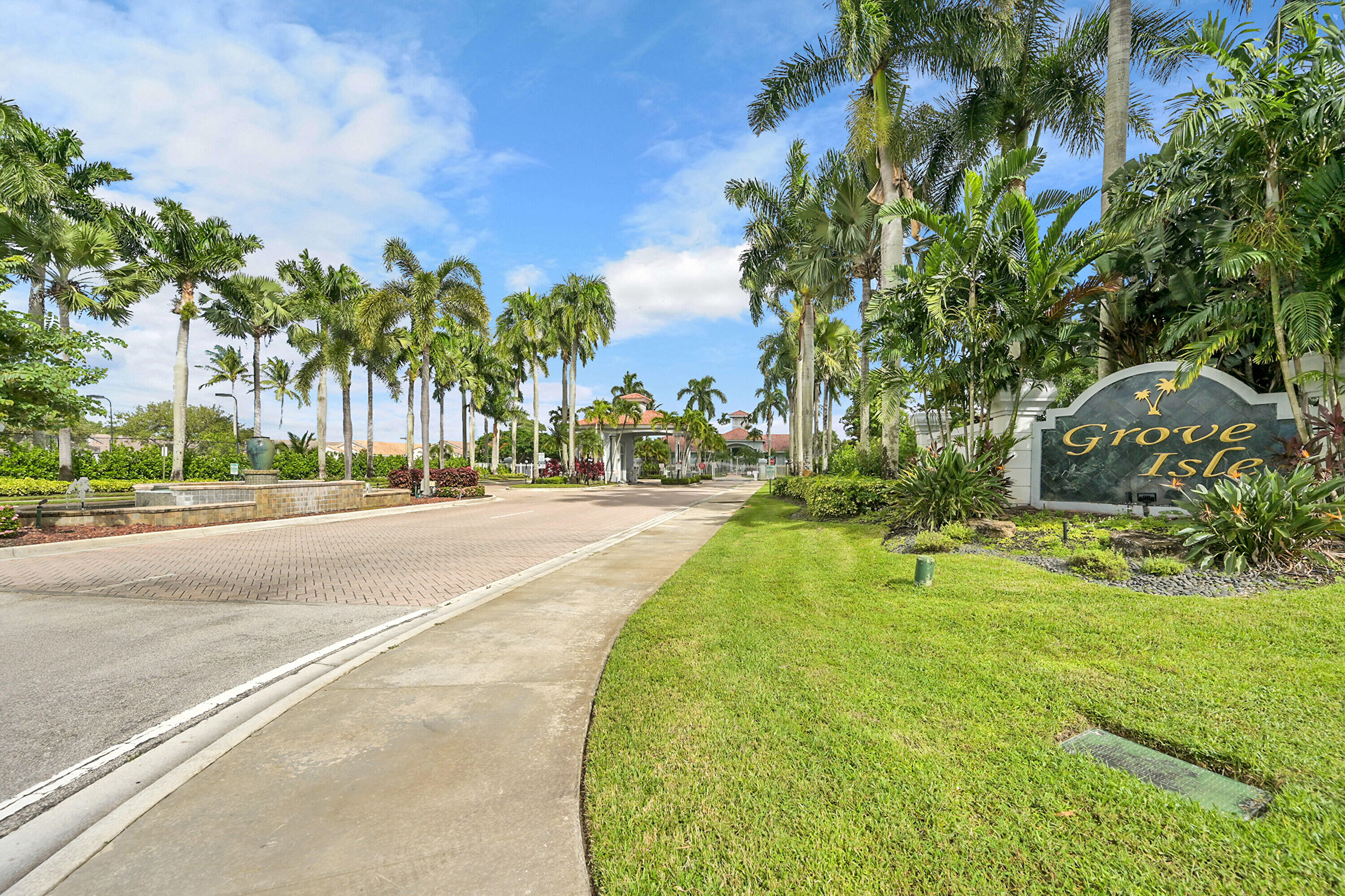 10382 Utopia Circle E Property Photo 33