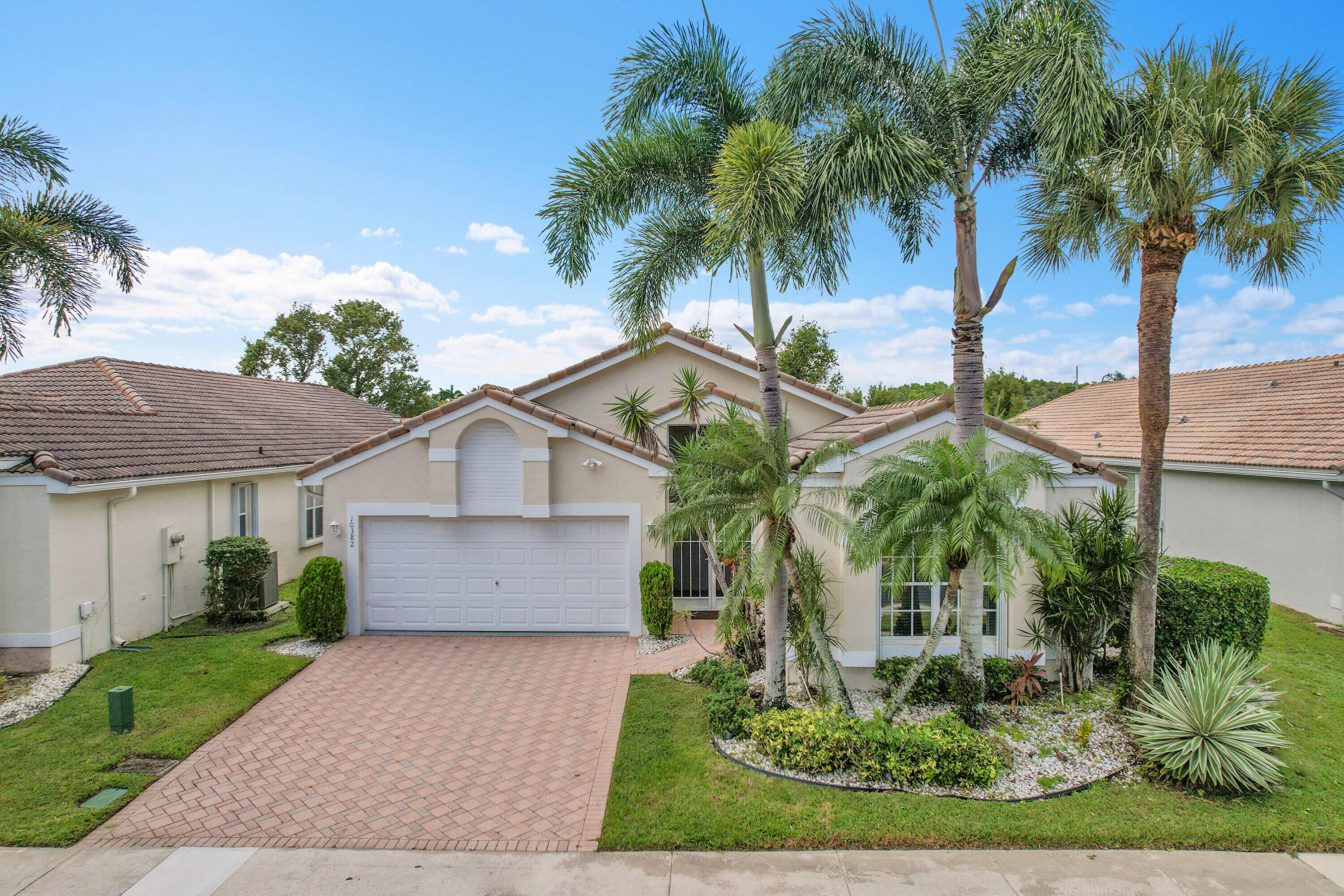 10382 Utopia Circle E Property Photo 42