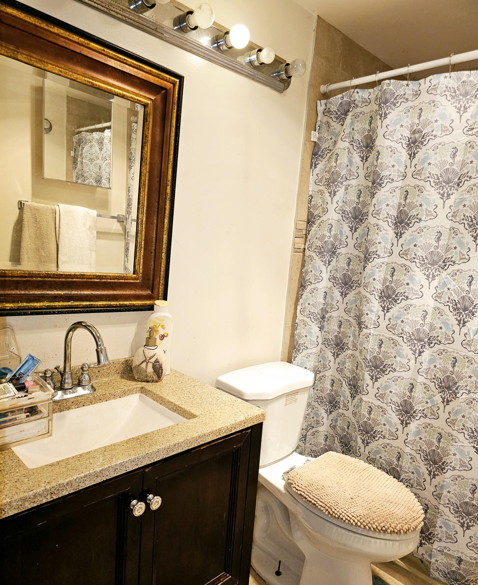 102 Easthampton E Property Photo 7