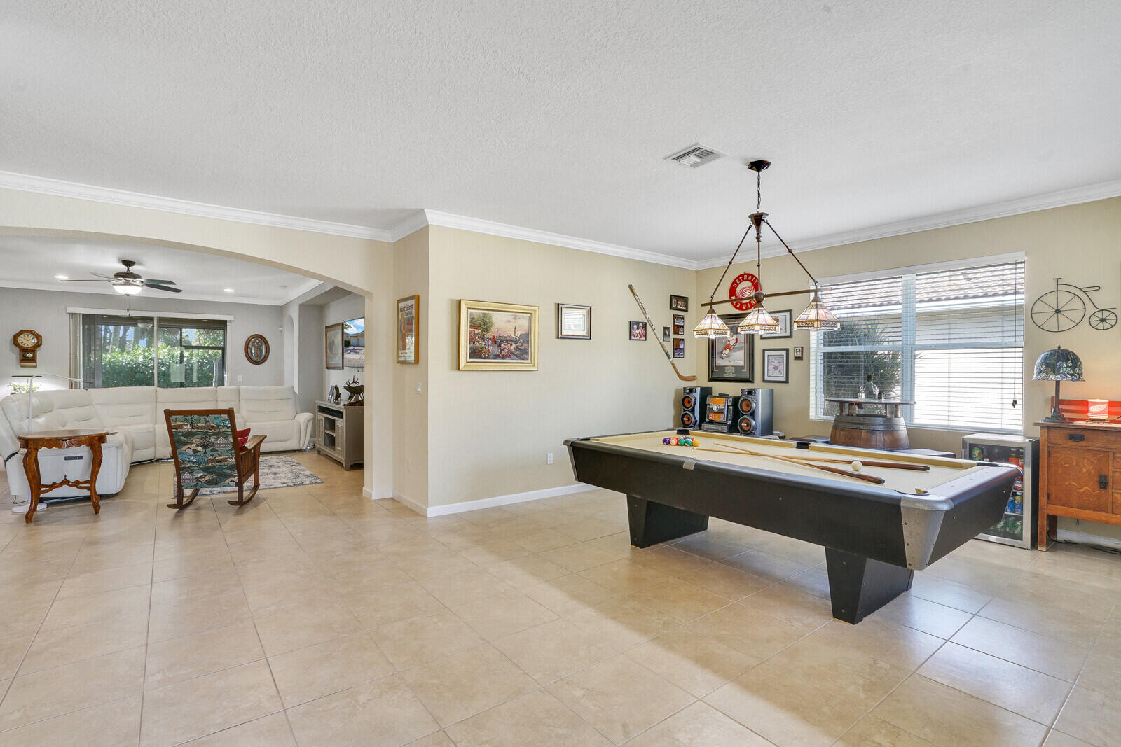 9328 Silent Oak Circle Property Photo 5