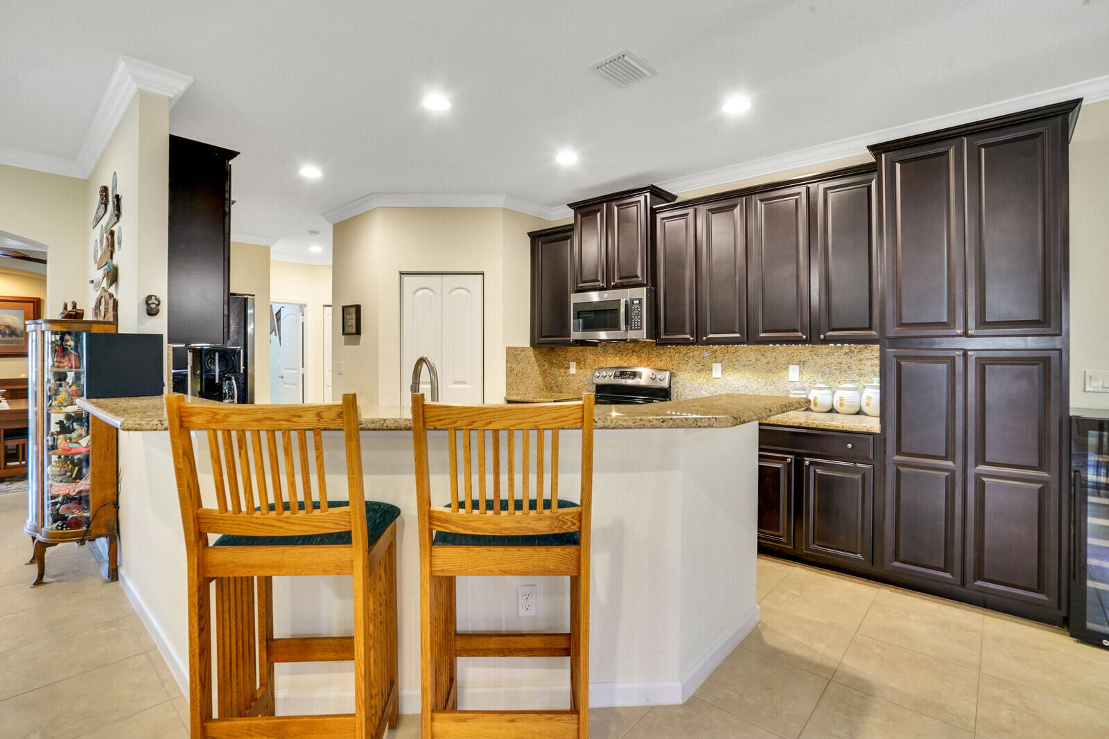 9328 Silent Oak Circle Property Photo 13