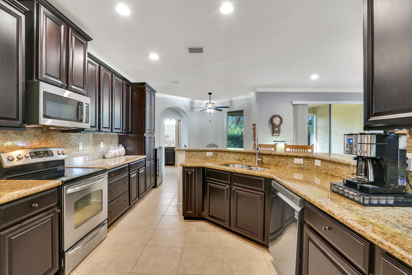9328 Silent Oak Circle Property Photo 14