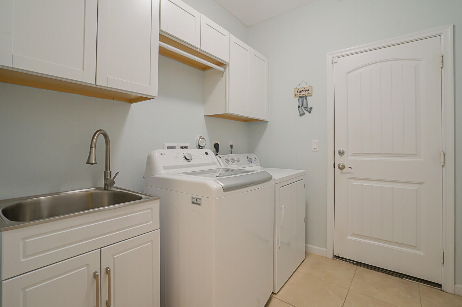 9328 Silent Oak Circle Property Photo 25
