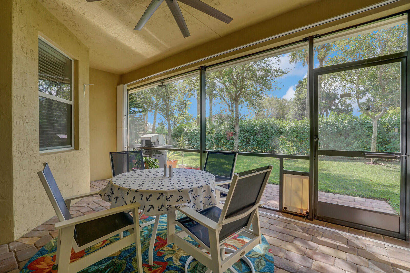9328 Silent Oak Circle Property Photo 27