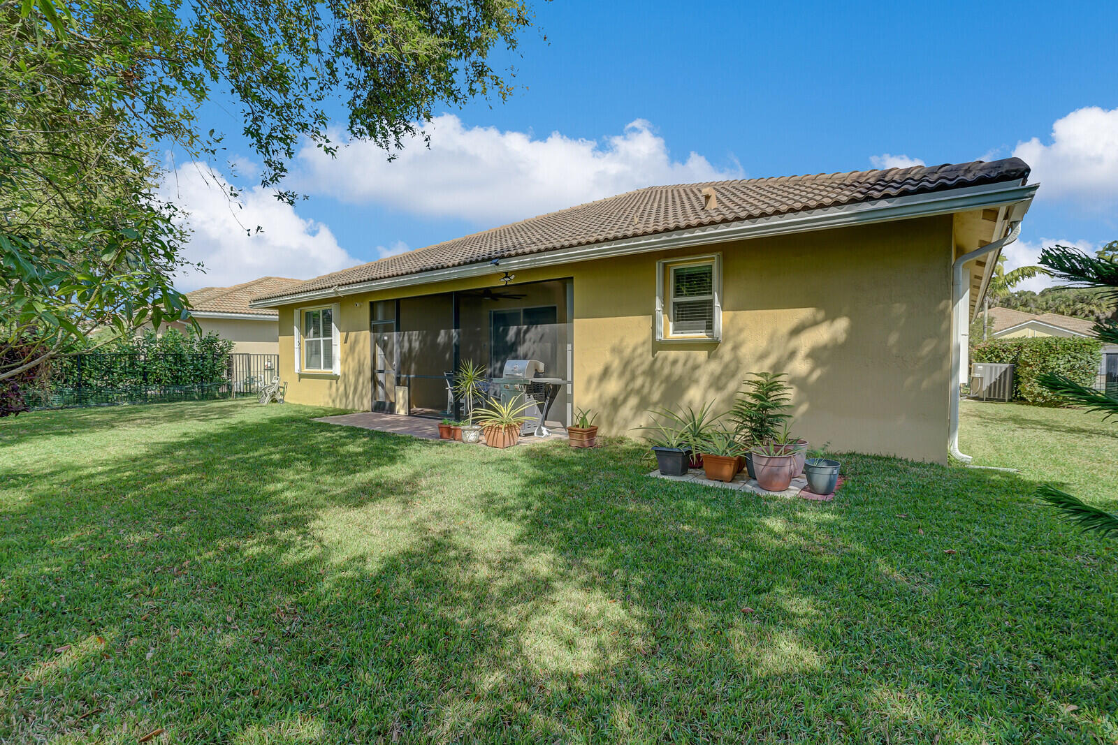 9328 Silent Oak Circle Property Photo 32