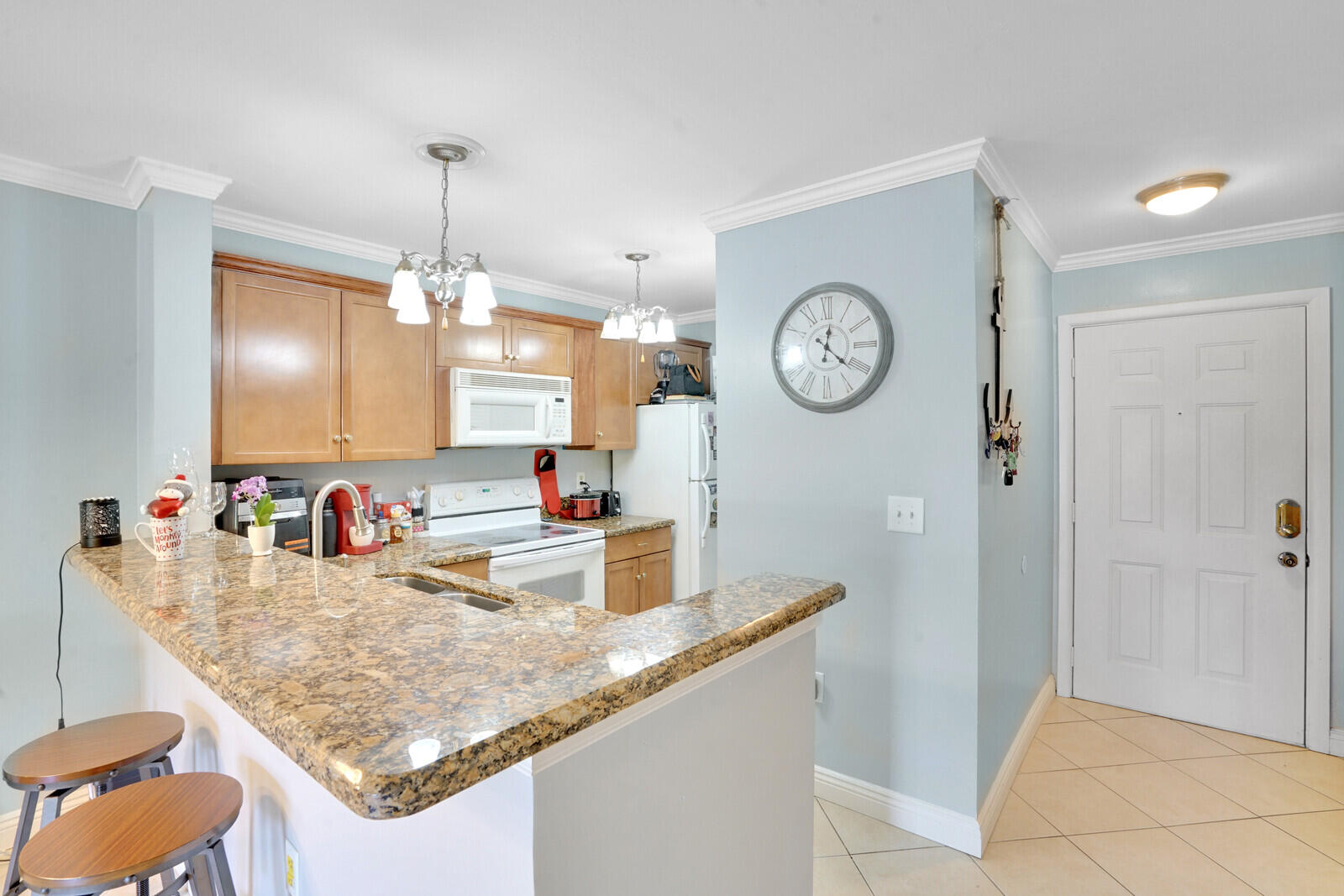 4855 Via Palm Lakes 902